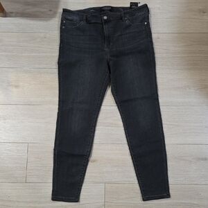 Levi's Women's Black Jeans